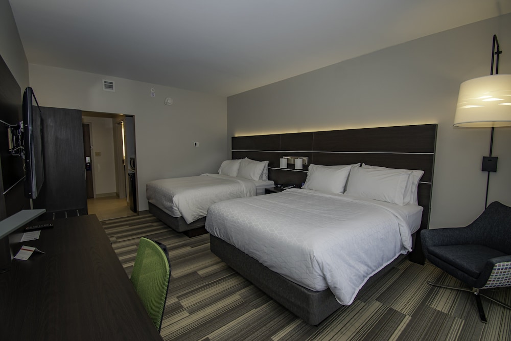 Suite, Multiple Beds