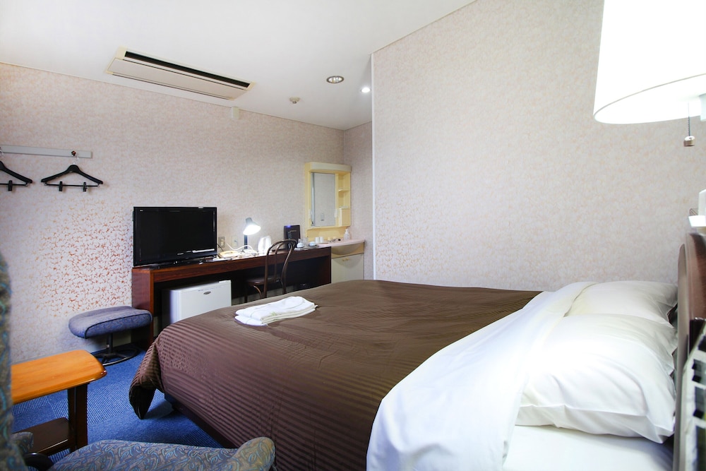 Double Room, Non Smoking - Photo 5