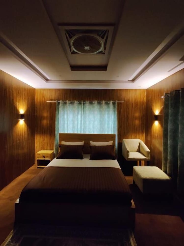 Deluxe Double Room photo 3