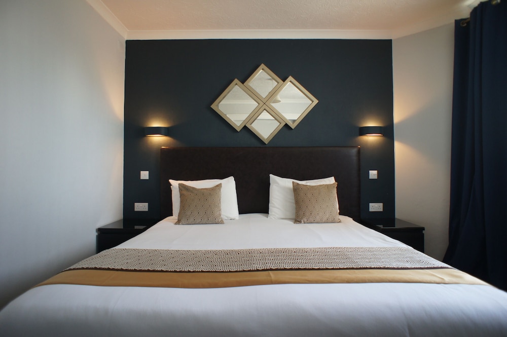 Classic Double Room, Ensuite - Photo 6