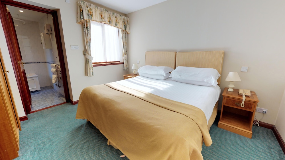 Classic Extra Two Bedroom Apartment With Patio And Shared Garden photo 3