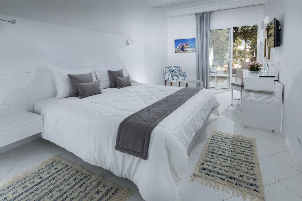 Triple Partial Sea View 3AD photo 2