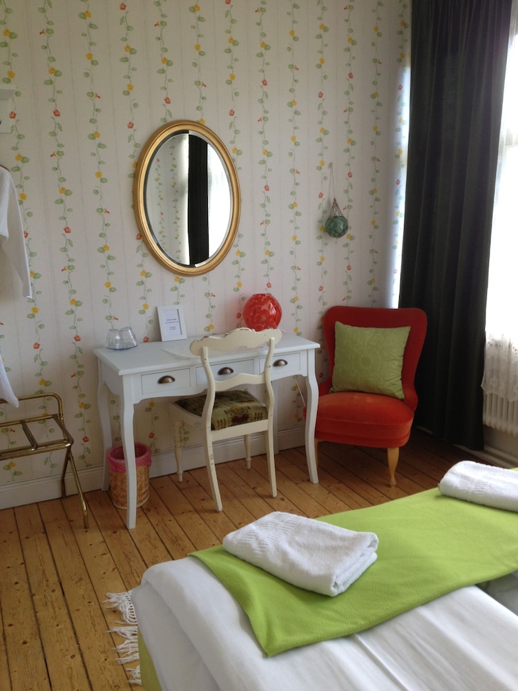 Double Room, Shared Bathroom photo 3