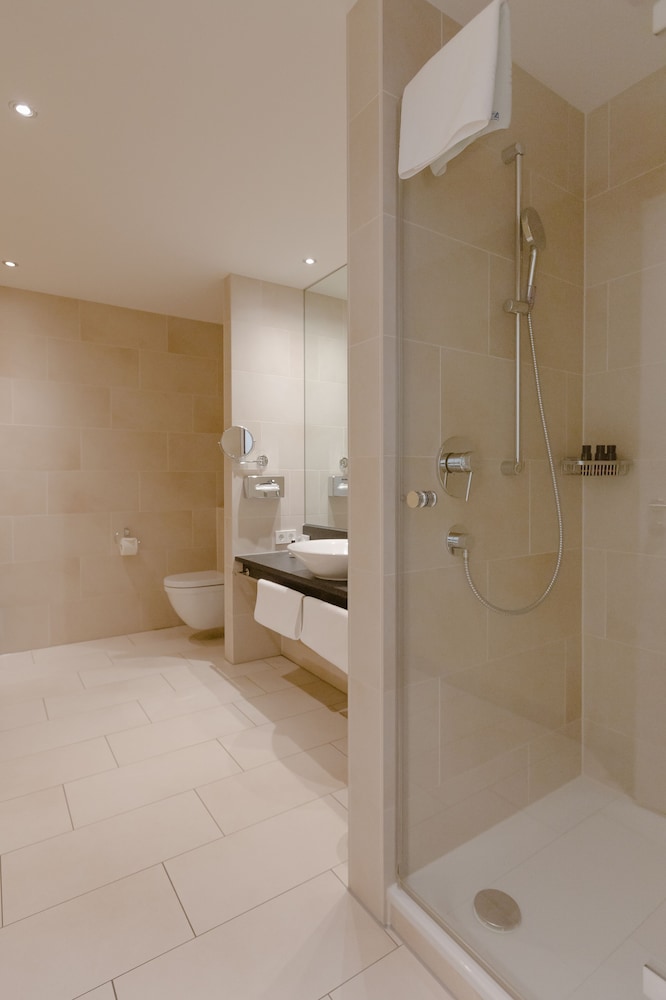 Superior Suite (Street view) - Photo 5