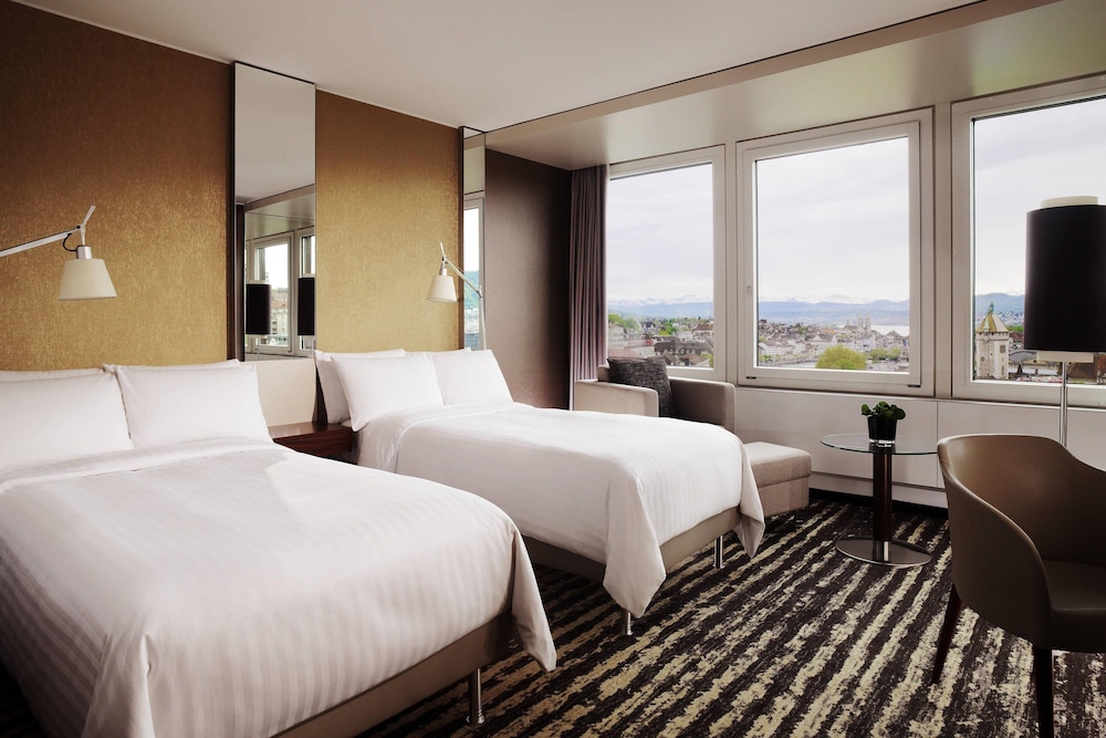 Club Room, 2 Twin Beds