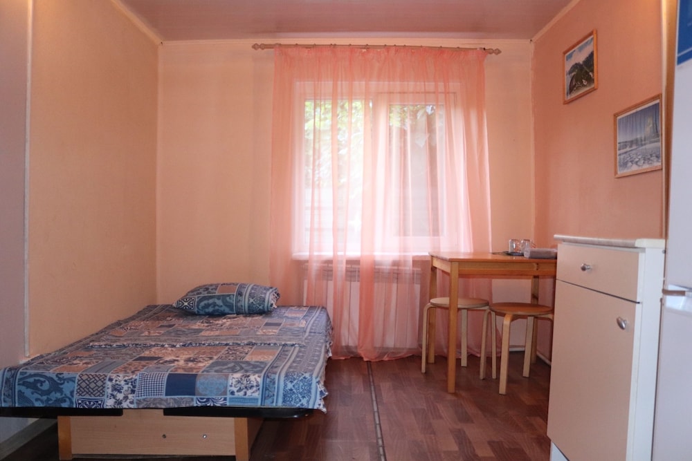 Economy Double Room, Shared Bathroom photo 1