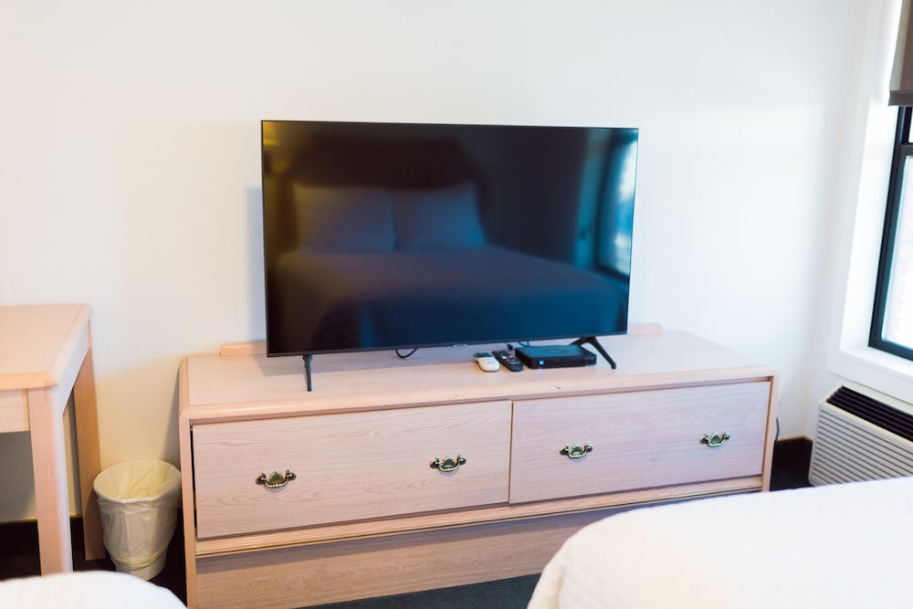 Standard Room, 2 Double Beds - Photo 4