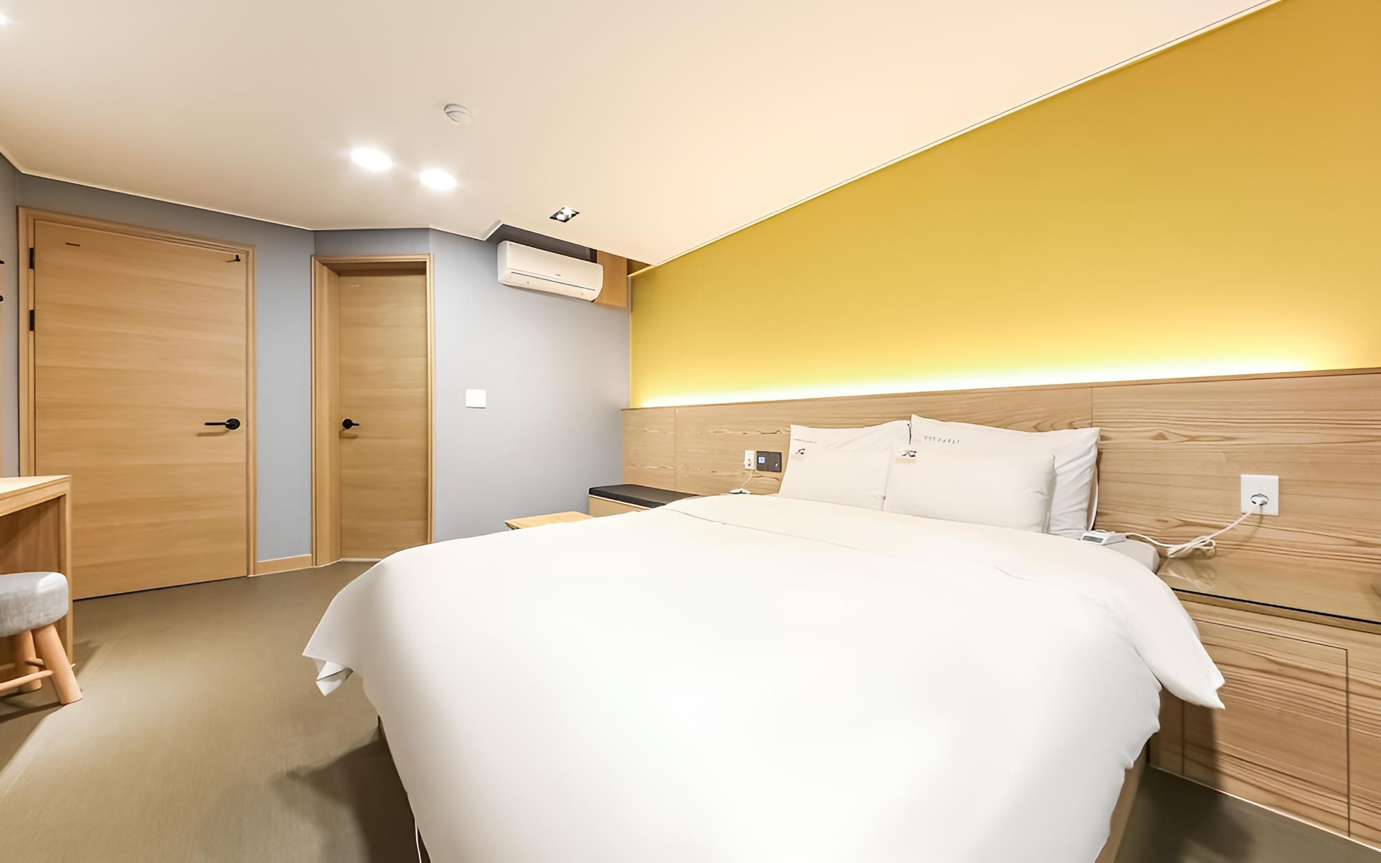 Room (Standard King (equipped with Ace Bed-) - Photo 3