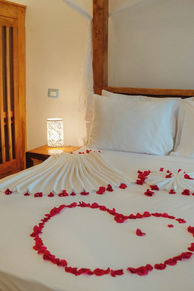 Deluxe Suite, Pool View