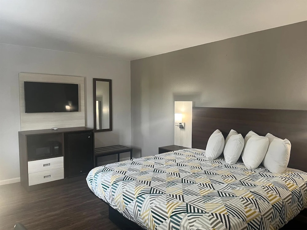 Deluxe Room, 1 Double Bed, Non Smoking photo 2