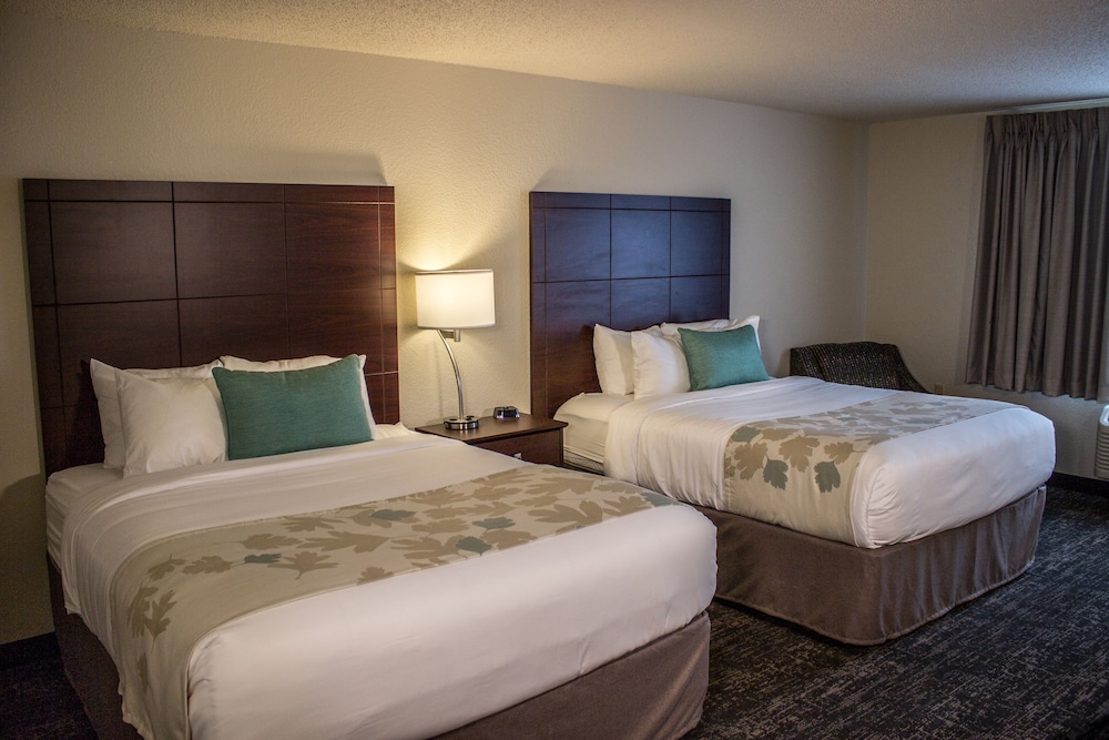 Room, 2 Queen Beds, Non Smoking - Photo 1