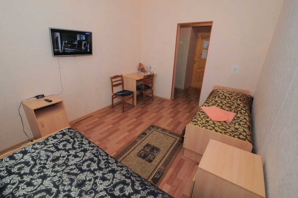 Economy Room, 2 Twin Beds