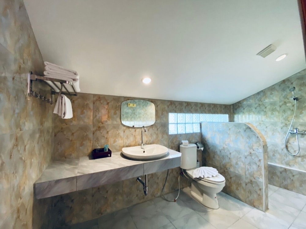 Standard Room - Photo 12