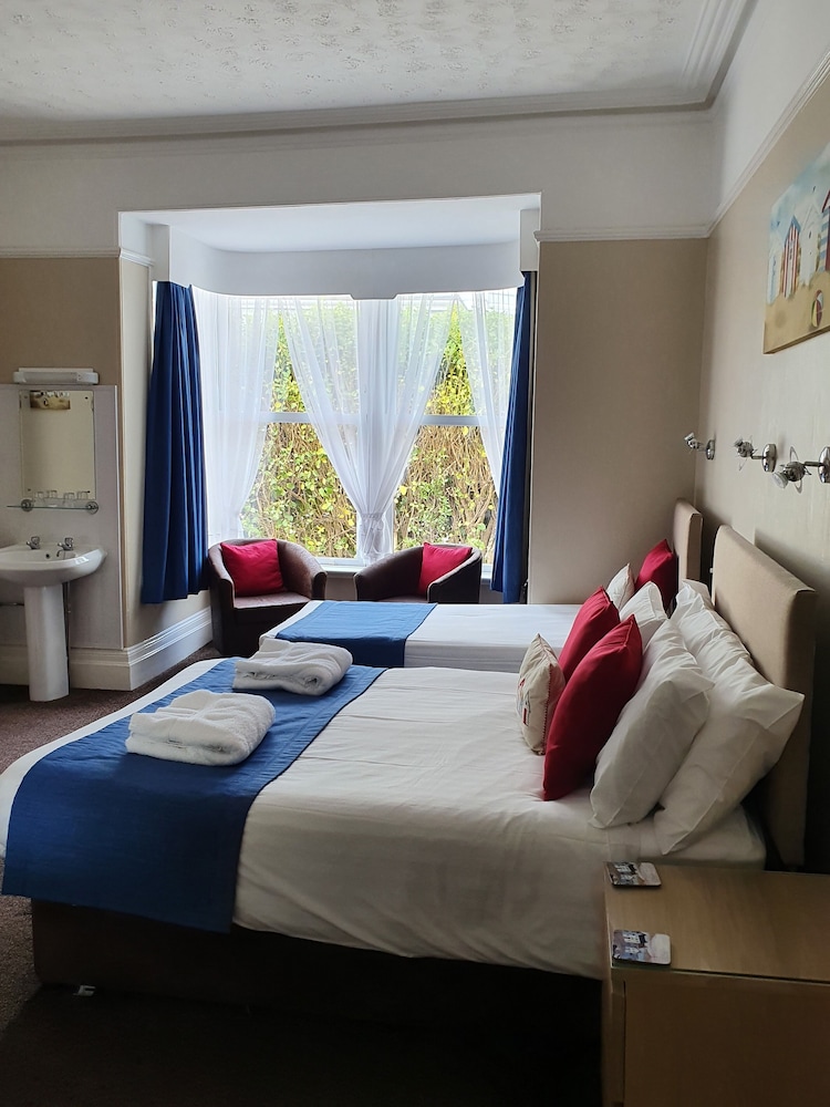 Family Double or Twin Room photo 2