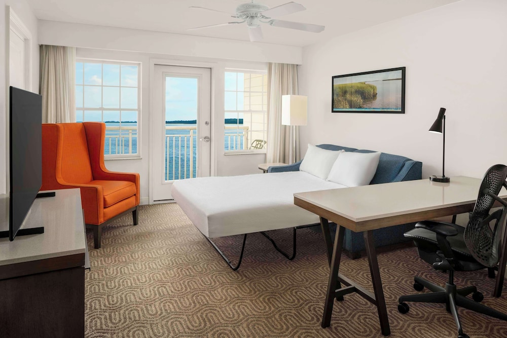 Premium Suite, Accessible - Photo 3