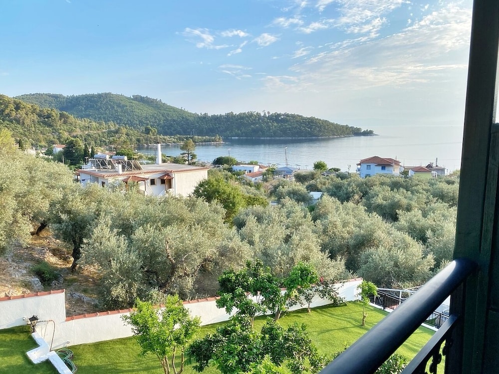 Standard Room, Partial Sea View photo 2