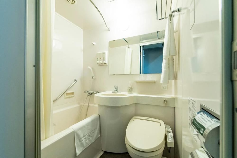 Economy Double Room, Non Smoking - Photo 4