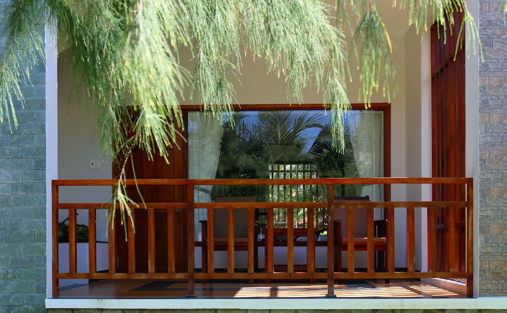 Bungalow Suite, Beachfront photo 1