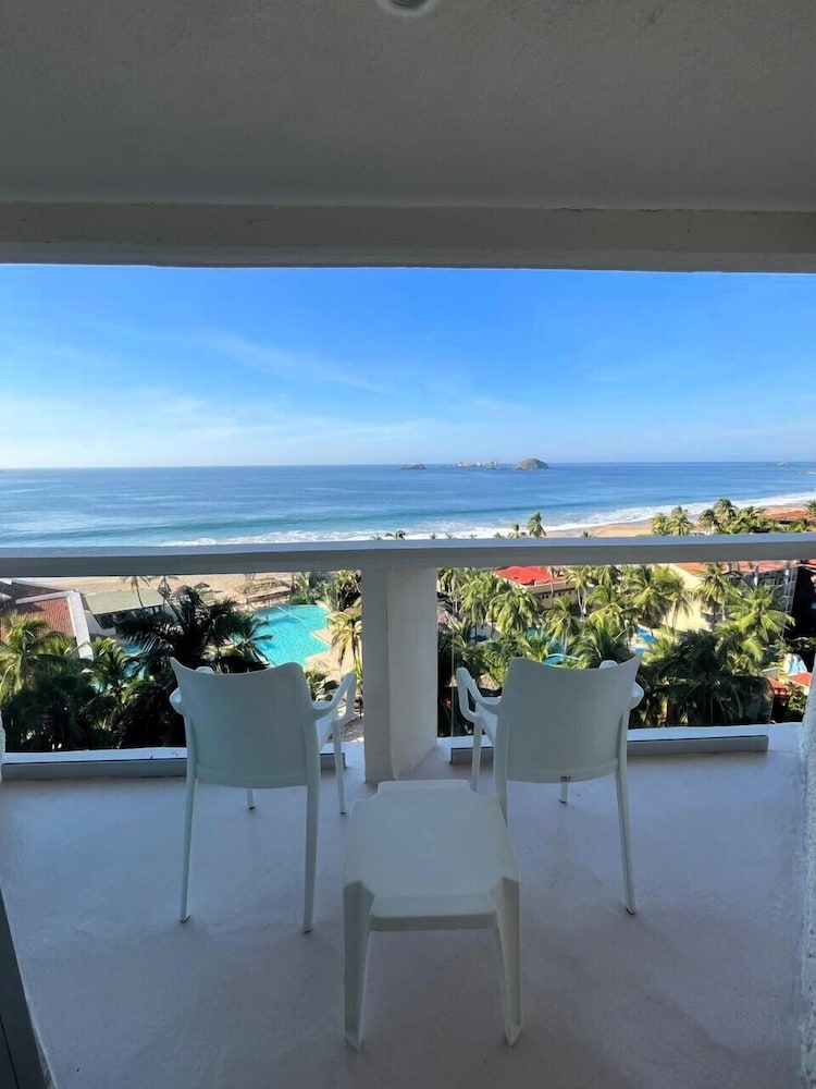 Premier Ocean Front King - Photo 4