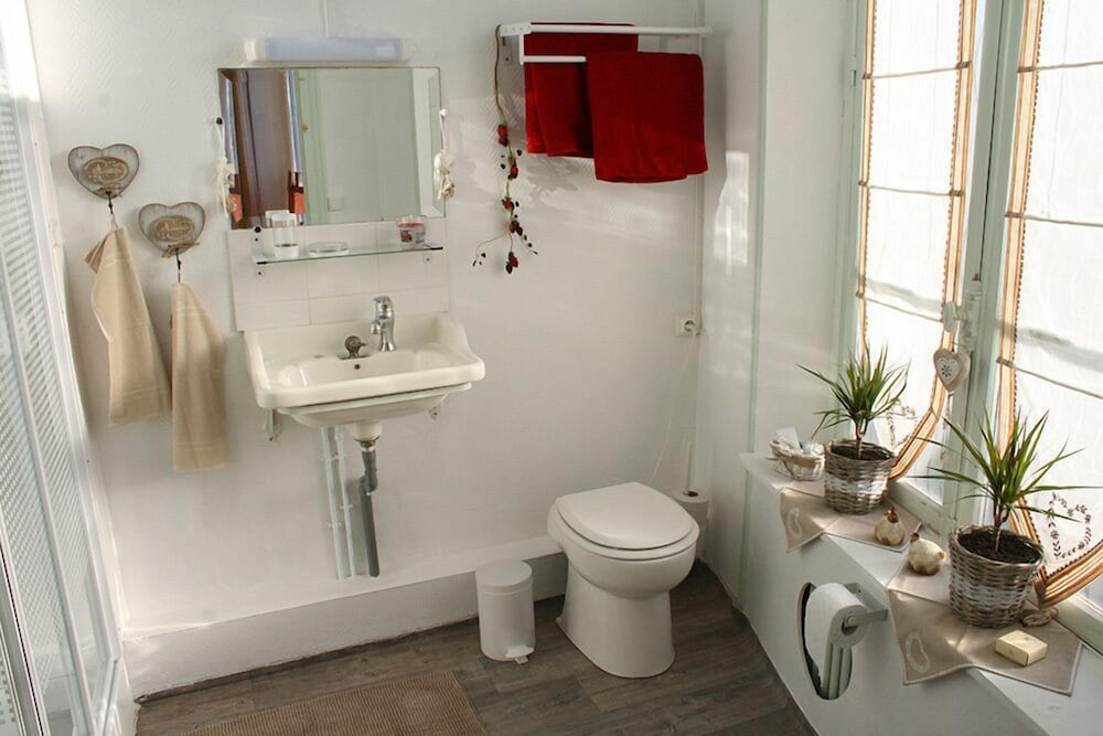 Standard Double or Twin Room, Private Bathroom (Tulipe) photo 2