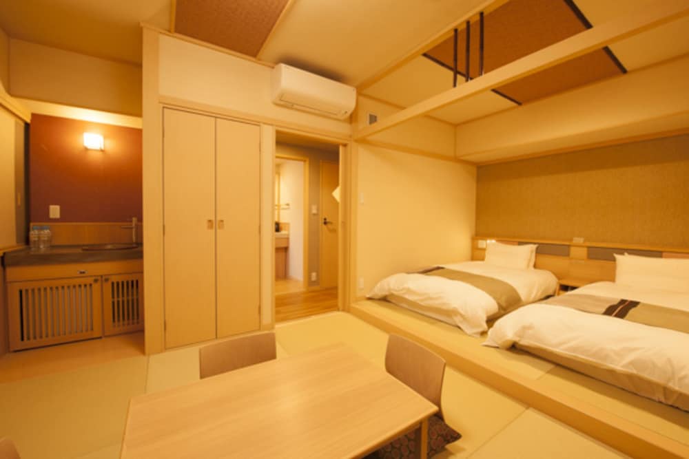 Family Room, Non Smoking (No Room Cleaning Service During Your Stay) photo 3
