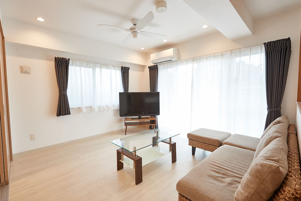 Deluxe Room, 1 Bedroom, Terrace - Photo 1