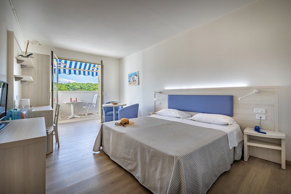 Superior Studio, 1 Bedroom, Microwave, Park View