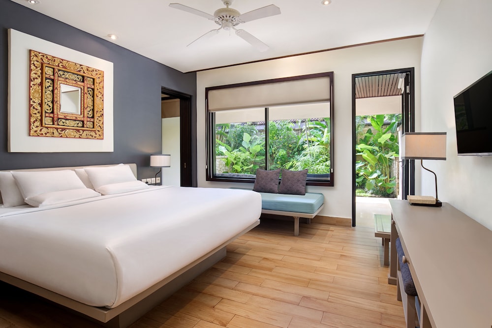 Family Room, Multiple Beds (Garden Wing) - Photo 2