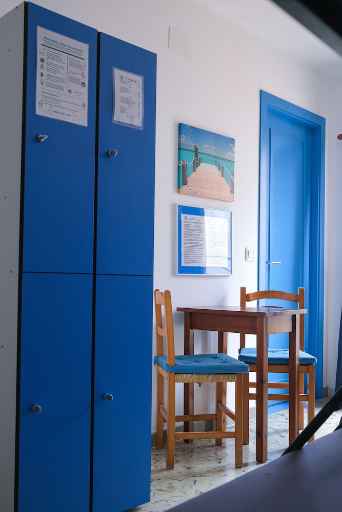 1 Cama en dormitorio compartido mixto, 4 camas, baño privado