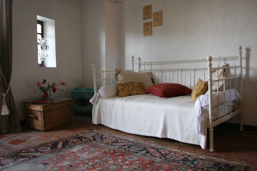 Comfort Room photo 2