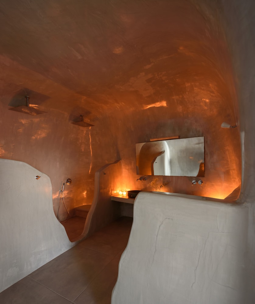 Panoramic Suite, 1 Queen Bed, Sea View - Photo 11