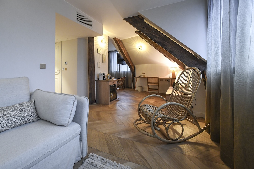 Suite (Prestige)