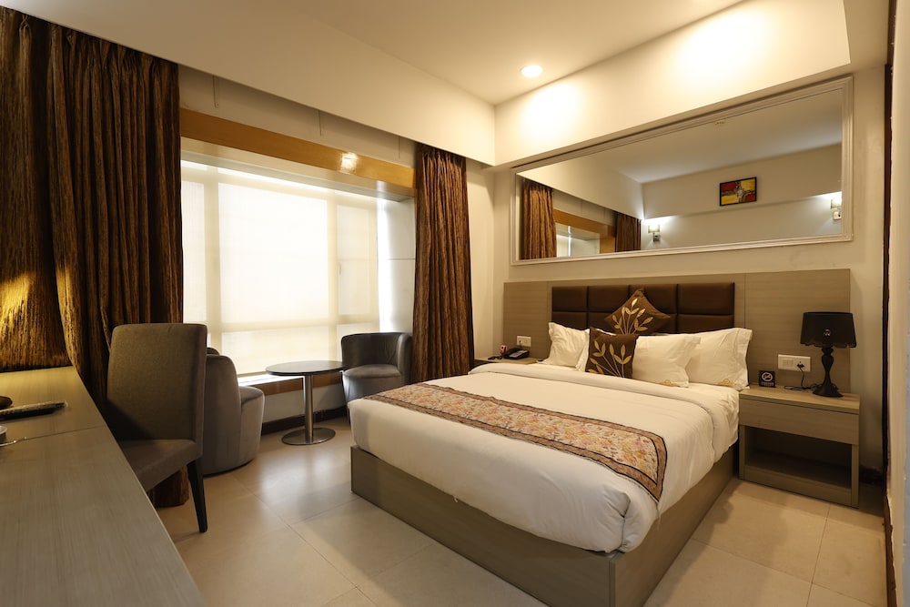 Deluxe Queen Room - Photo 3