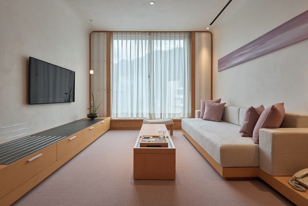 Standard Suite- Double beds