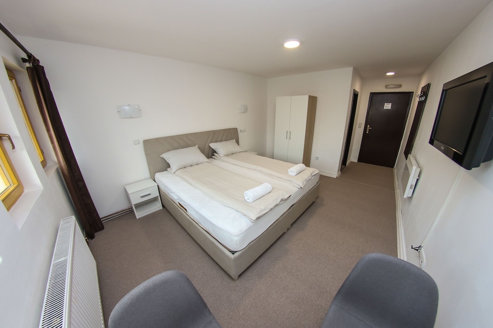 Deluxe Shared Dormitory photo 1