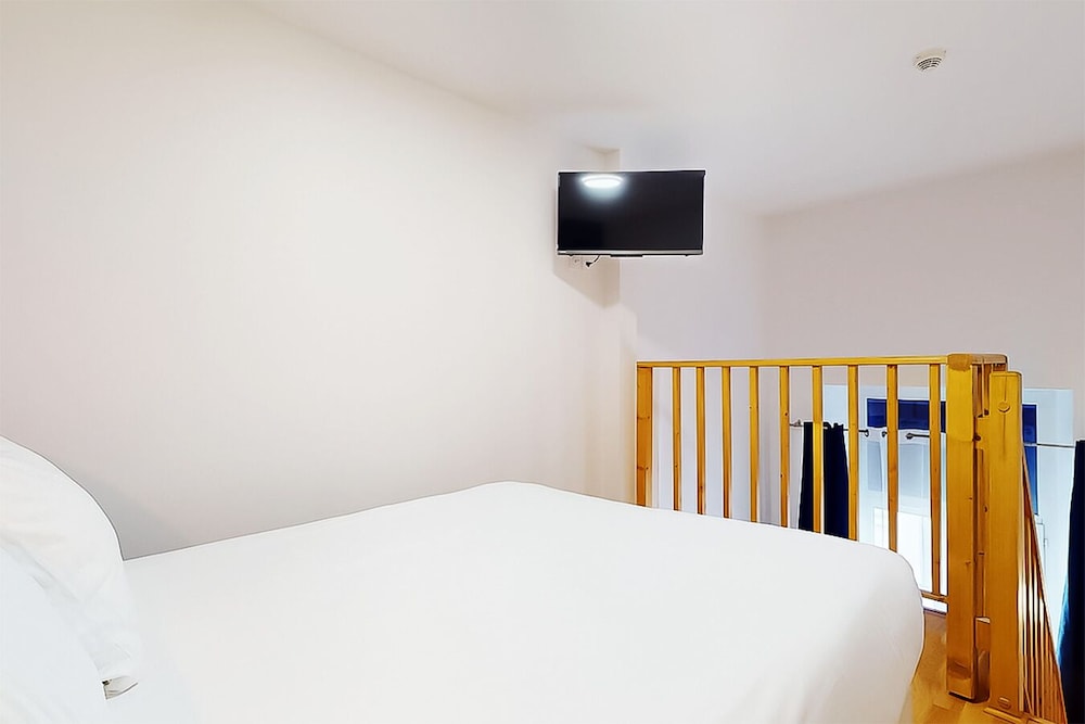 Hotel de Menilmontant - Photo 12