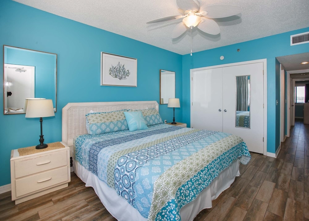 Condo, 2 Bedrooms, Balcony, Beachfront (403) photo 1