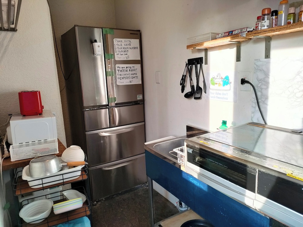Double Room with Private Bath and Toilet photo 3