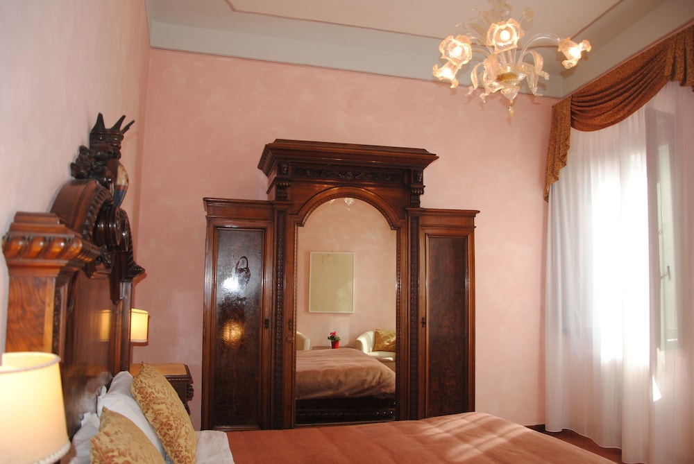 Superior Double Room - Photo 2