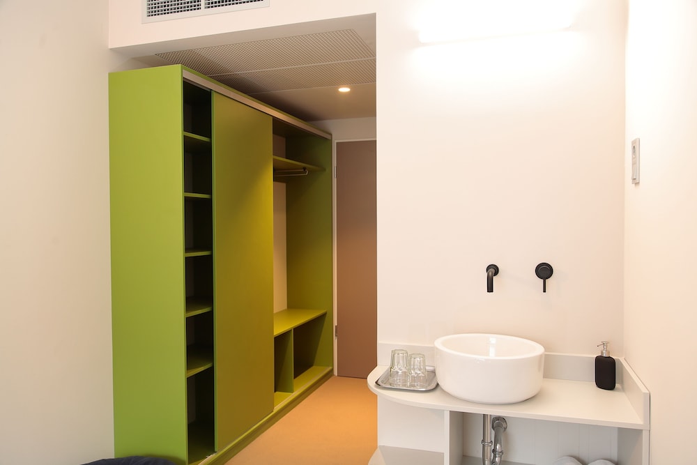Standard Double Room - Photo 4