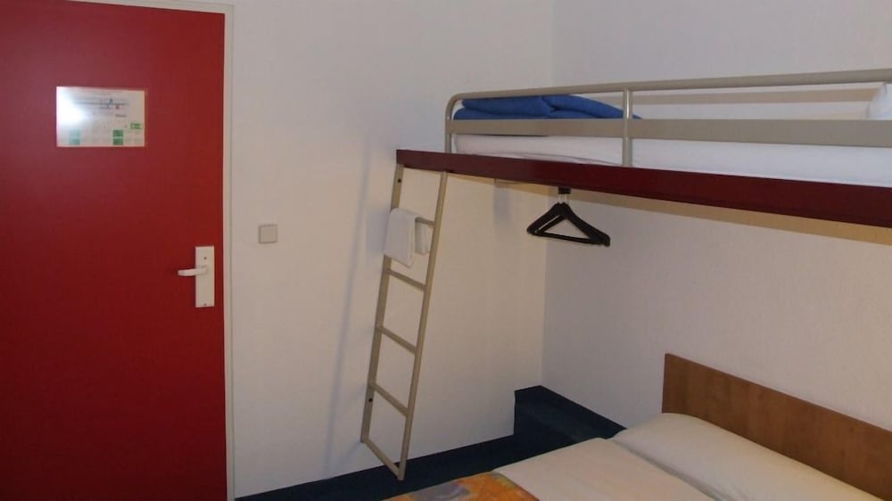 Standard Room photo 2