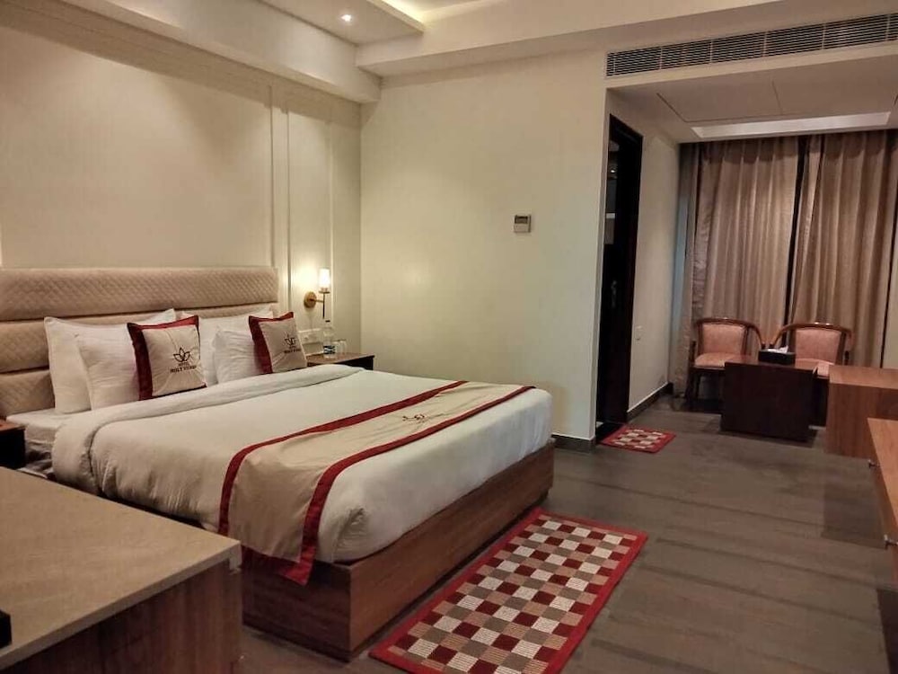 Deluxe Room - Photo 1