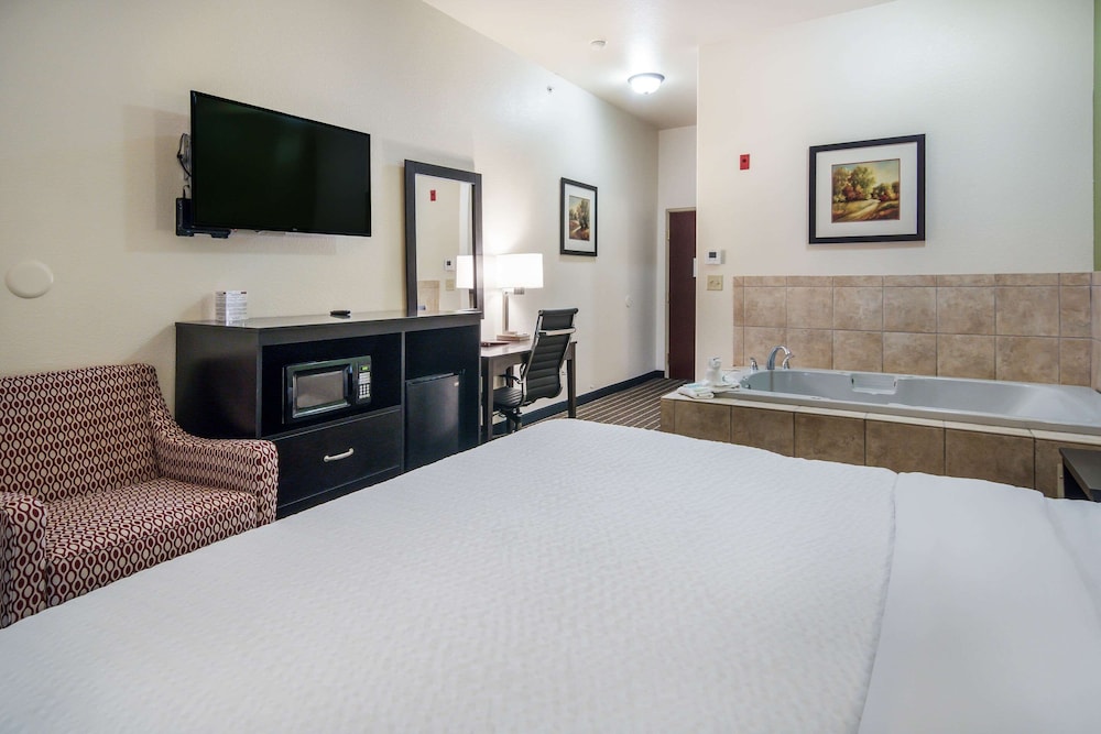 Suite, 1 King Bed, Non Smoking, Hot Tub - Photo 1