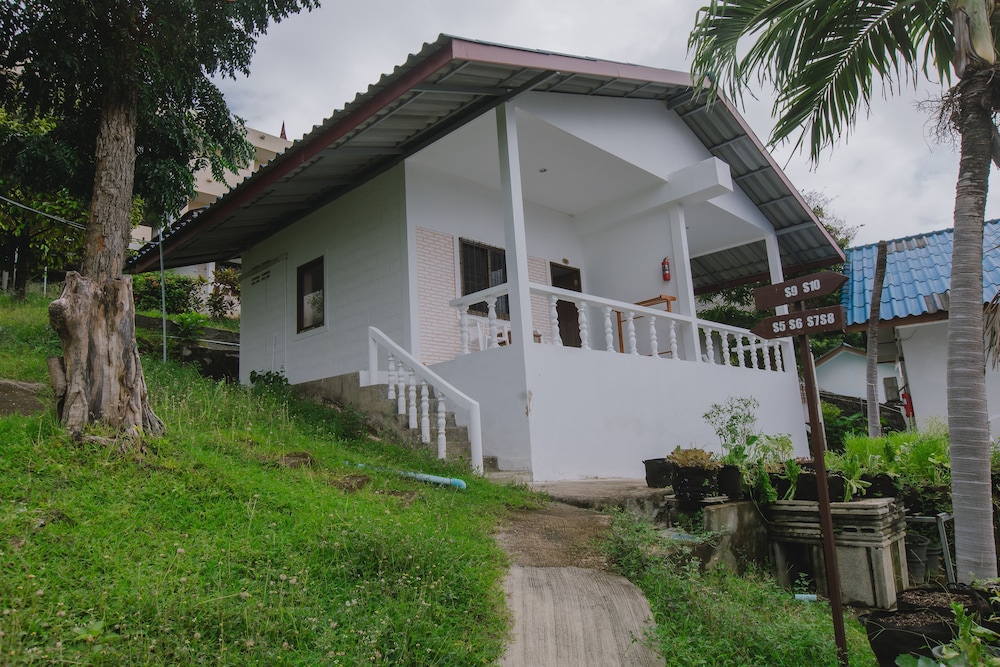 2 Connecting Bungalows - Photo 2