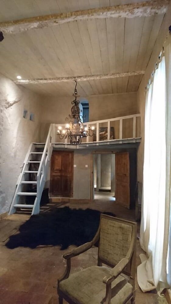 Suite (Les Trois Muses) photo 2