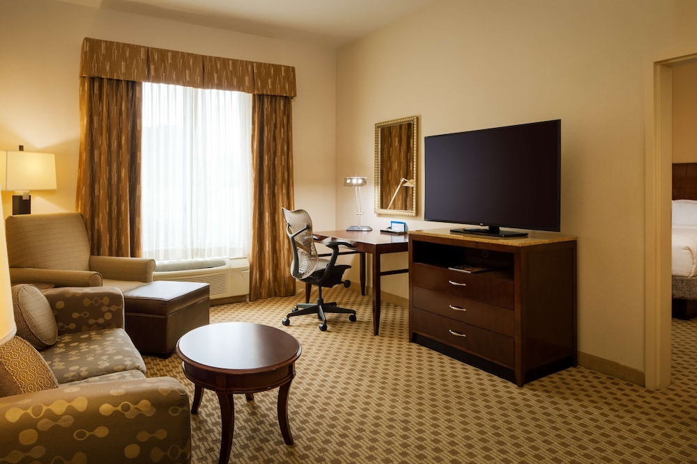 Room, 1 King Bed, Accessible (Hearing) - Photo 2