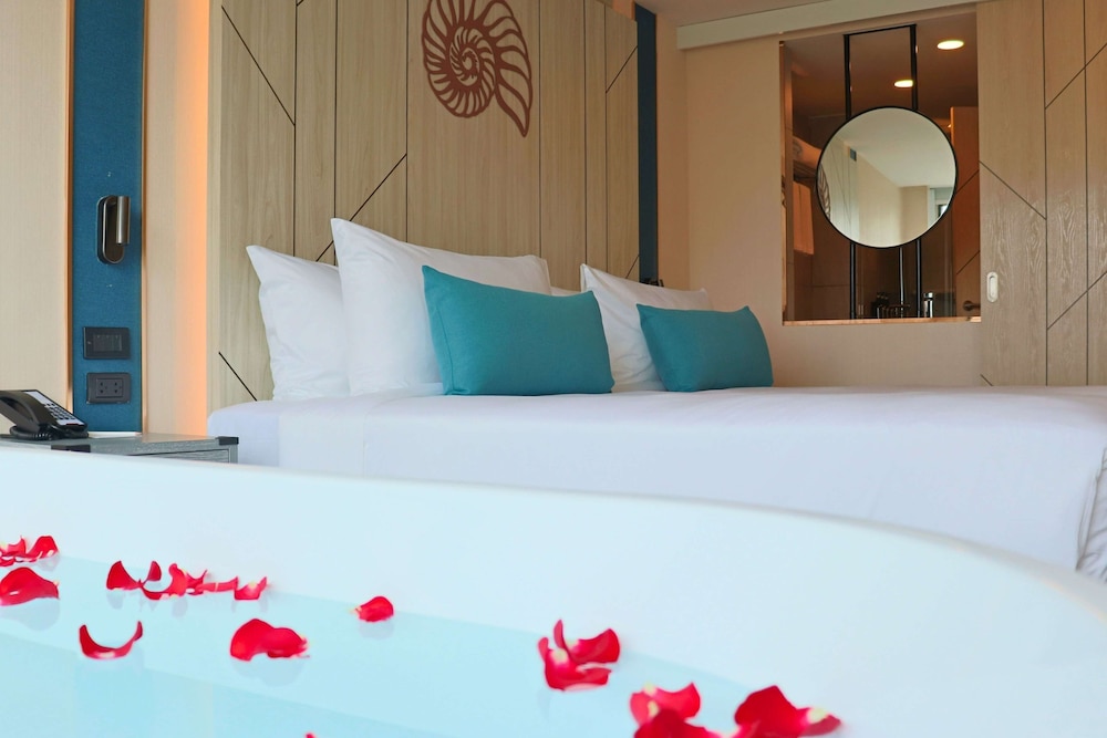 Premium Room, 2 Twin Beds (Deluxe) - Photo 4