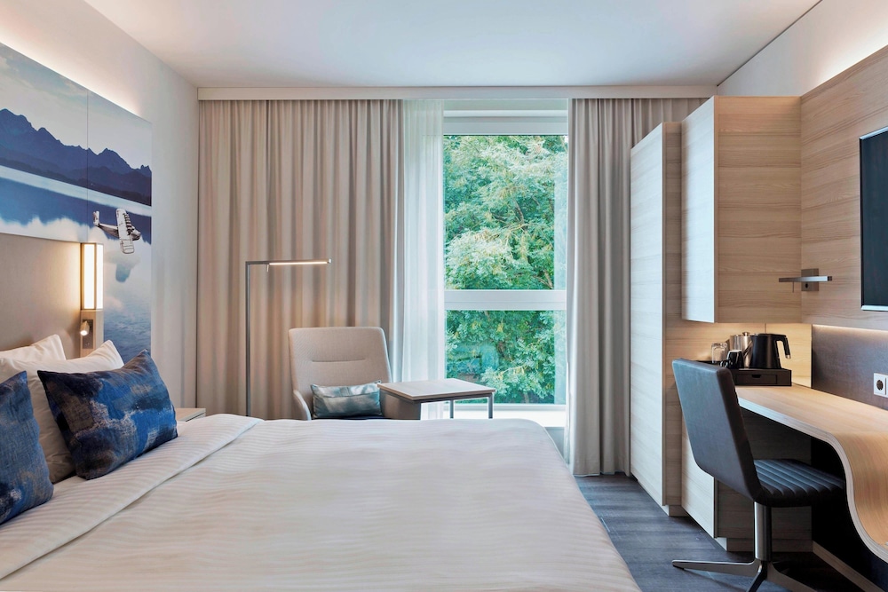 Deluxe Room, 1 King Bed