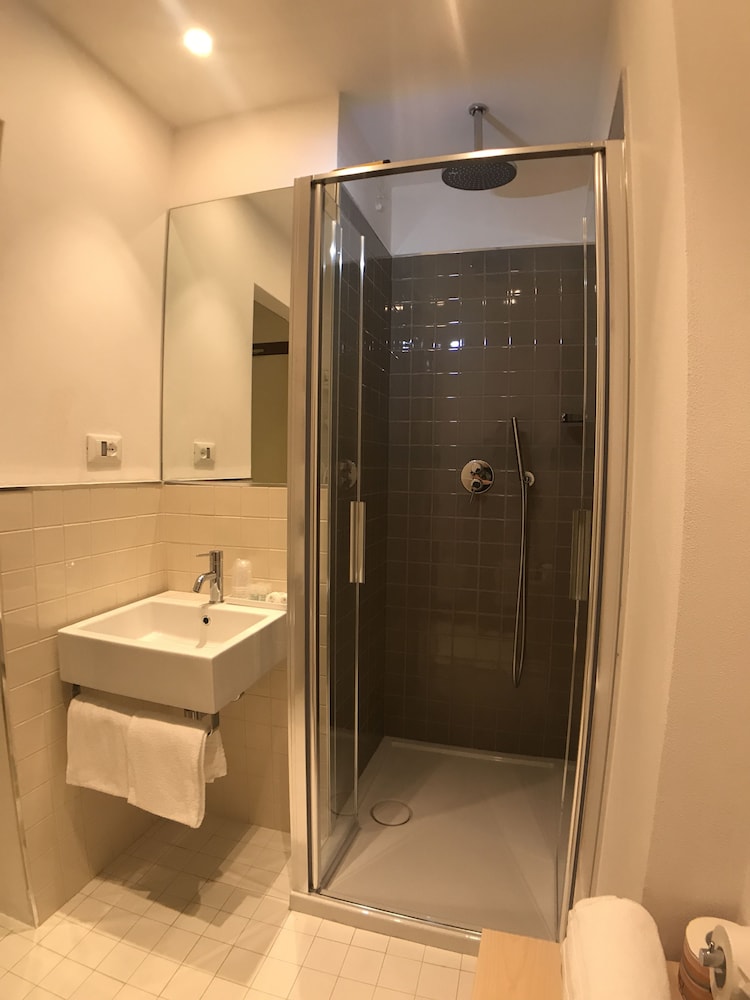 Superior Double Room, Balcony - Photo 9