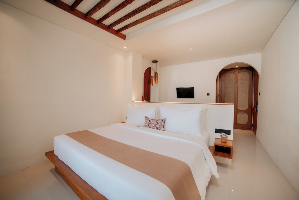Junior Studio Suite